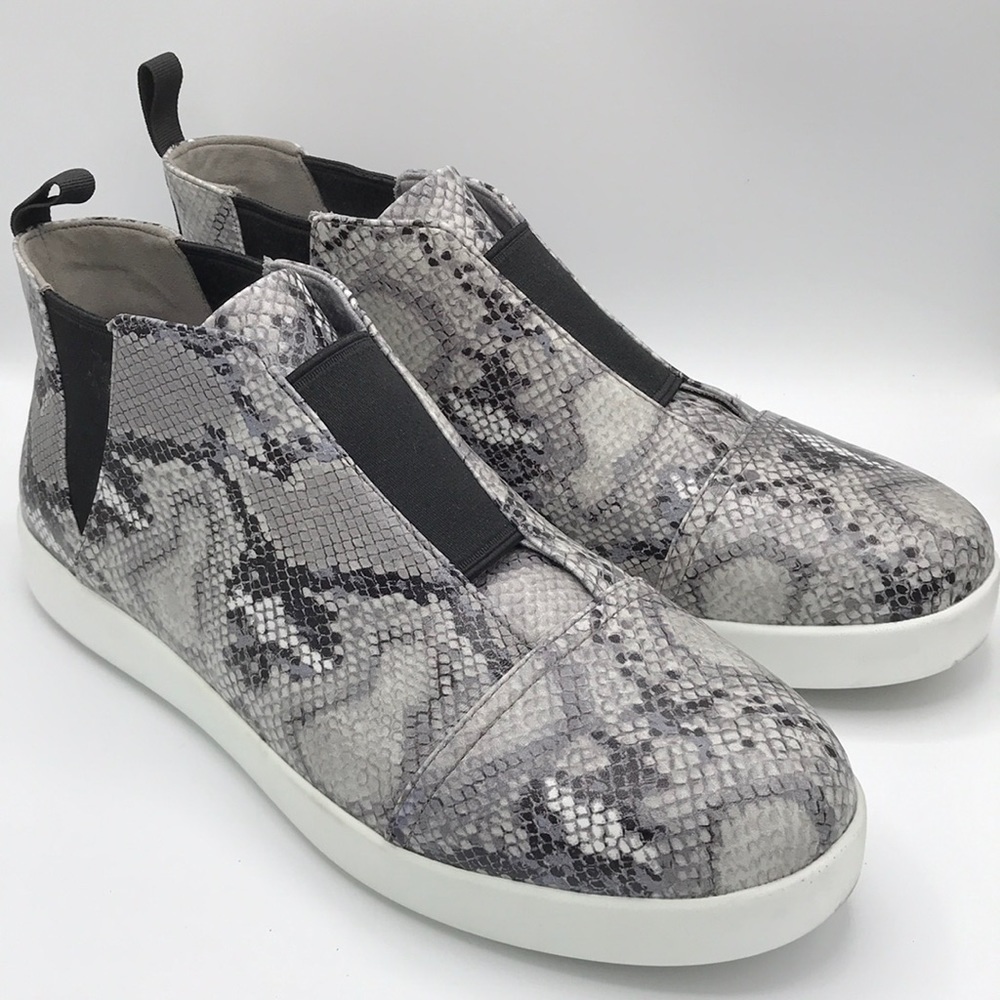 Allegria by PG Lite snakeskin print sneakers, size 40